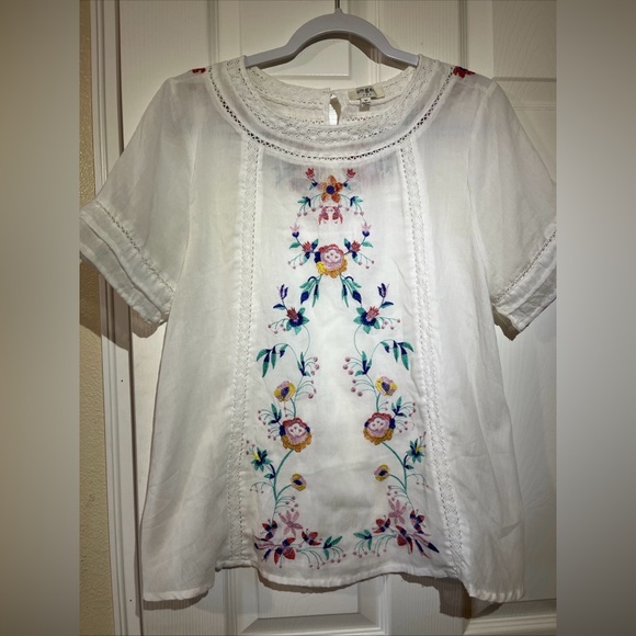 Umgee Tops - Umgee White Gauze Blouse Crochet & Floral Embroidery Detail M